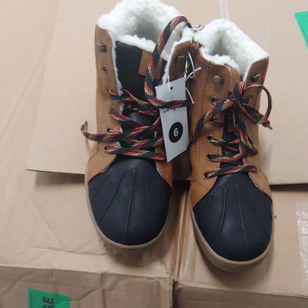 Cat and Jack Winter boots